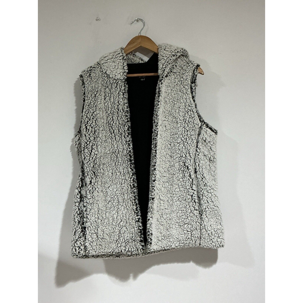 Womans Coffee Shop Large Sherpa Hooded Open Front Vest Black White